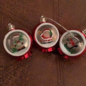 3 Christmas Bulbs lighted